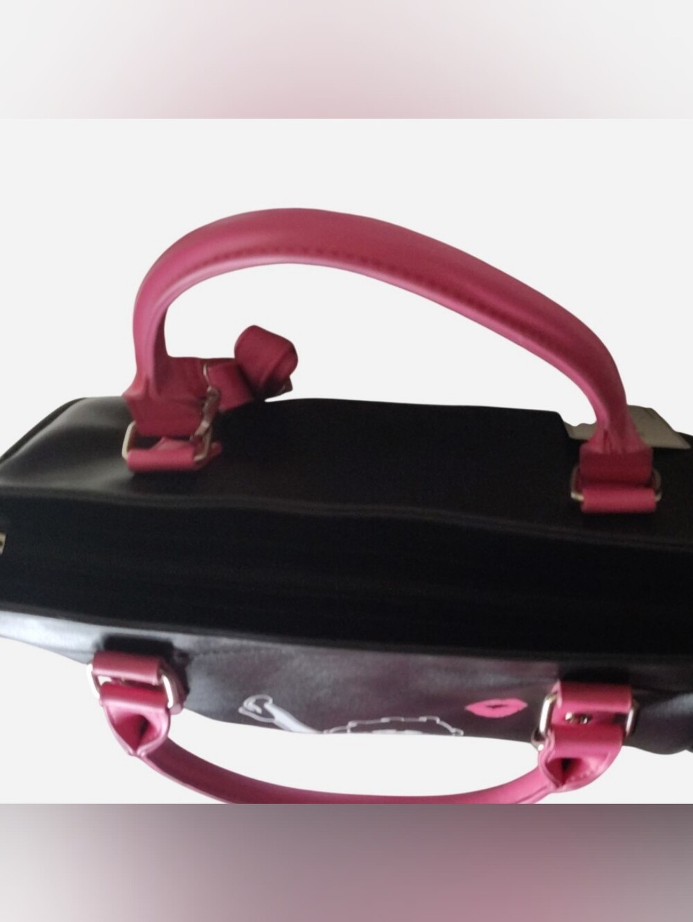 Betty Boop Black Tote with Hot Pink Handles and Kiss Accents - Picture 3 of 8